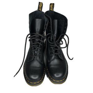 Dr. Martens Black Leather Classic Lace Up Combat